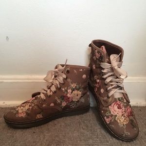 Dr. Martens Floral Shoreditch